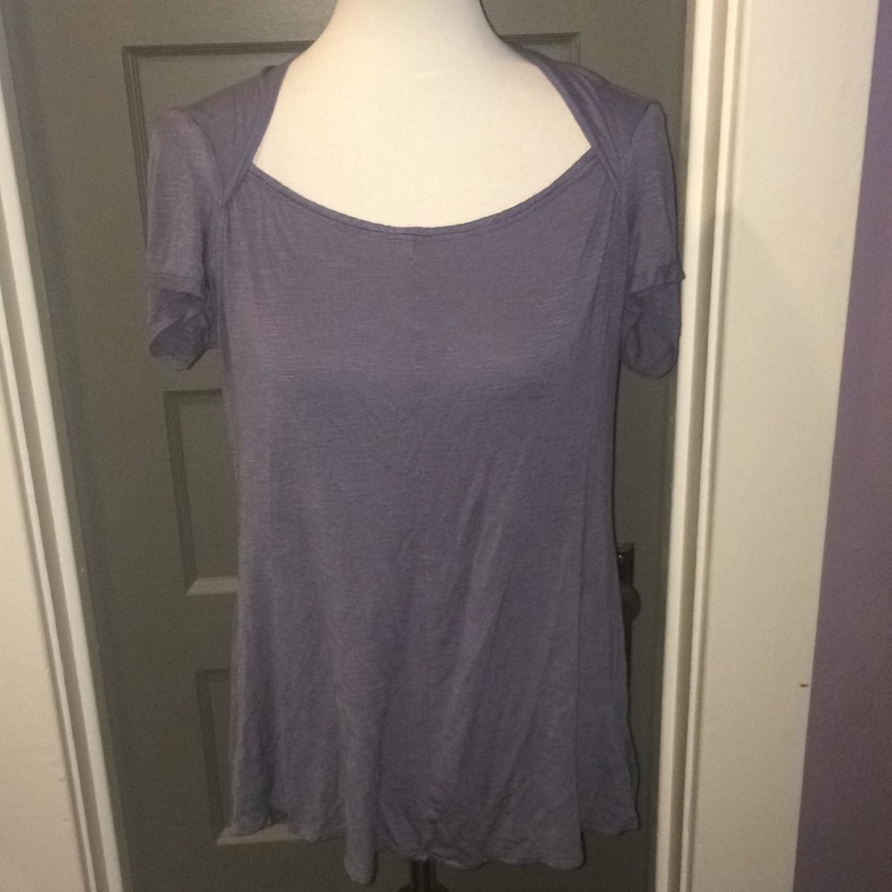 ❤️ Cute slinky top with sweetheart neck